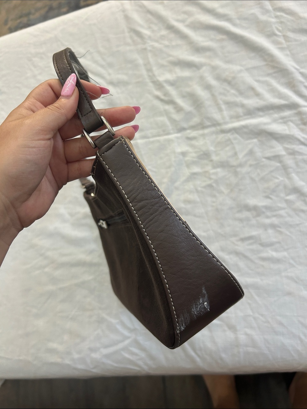 Thrifted Two-Tone Patch Shoulder Bag in Brown and Cream - Picture 3 of 5